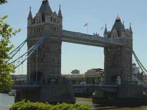 177,473 likes · 2,521 talking about this · 3,169,572 were here. Tower Bridge - London Photo (43168) - Fanpop