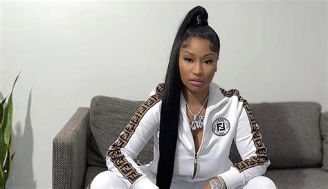 Her Trends Nicki Minaj Gives Sweatsuits And Slides A Glamorous Boost The Source