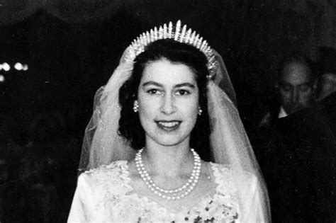 The True Story Of How The Queens Tiara Broke On Her Wedding Day