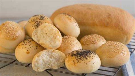 Recipe: Easy bread for beginners | Sainsbury's