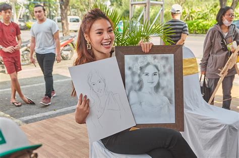 Loạt ảnh cắt từ clip nhạy cảm đang bị lan truyền với tốc độ chóng mặt, thậm chí còn được rao bán bản copy. Clip Ninh Dương Lan Ngọc "lầy lội" khám phá lễ hội ẩm thực ...