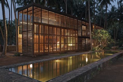 AMASSING DESIGN: PALMYRA HOUSE - STUDIO MUMBAI ARCHITECTS