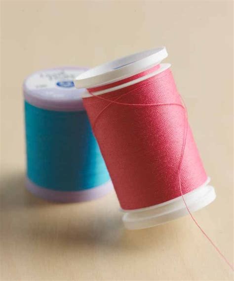4 Hints Its Time To Throw Your Sewing Threads Out Sewing Thread