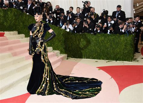 Katy Perry En El Met Gala 2016 Cool O Fug Farandulista