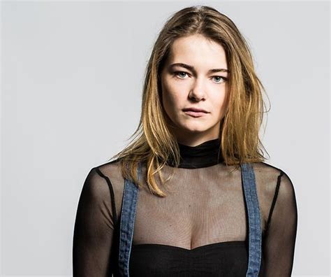 Emma wortelboer (born 26 october 1996) is a dutch television presenter who has worked for bnnvara since 2015. emma wortelboer