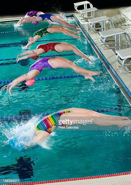 Girl Jumping Off Diving Board Photos Et Images De Collection Getty Images