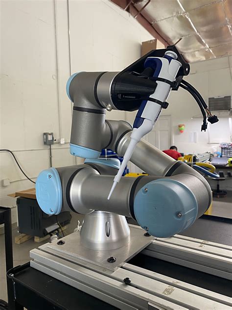 Enlisting Robots In The Battle Against Covid An Austin Robotics