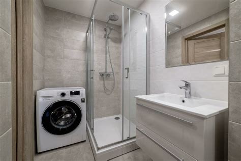 Ванная комната дизайн с туалетом 4 кв с душевой кабиной 97 фото