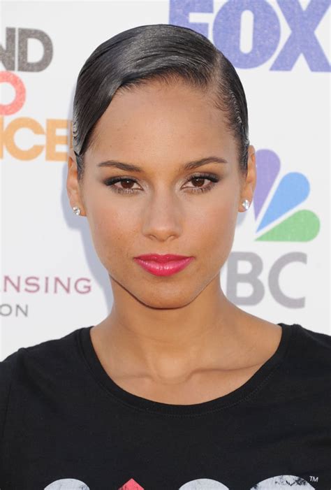 2012 Alicia Keyss Best Hair And Makeup Looks Popsugar Beauty Photo 7