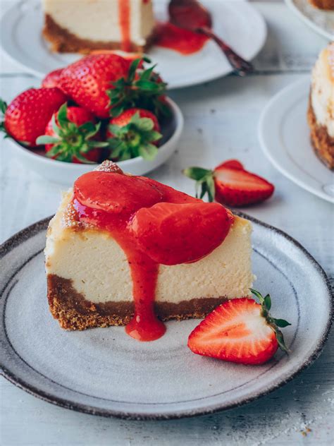 new york cheesecake with strawberries klara`s life