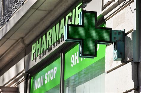 2€ par ordonnance de 8h à 20h Trouver une pharmacie à Paris : sont-elles ouvertes le ...