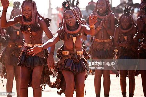 Himba Girls Photos Et Images De Collection Getty Images