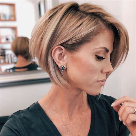 Regardless of your hair type, you'll find here lots of superb short hairdos, including short wavy hairstyles, natural hairstyles for short hair. New Pixie And Bob Short Haircuts For Women - Modern ...