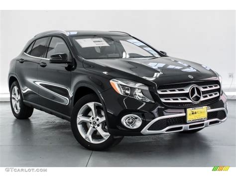 Automatic emergency braking, forward collision and. 2019 Night Black Mercedes-Benz GLA 250 #129946811 Photo ...