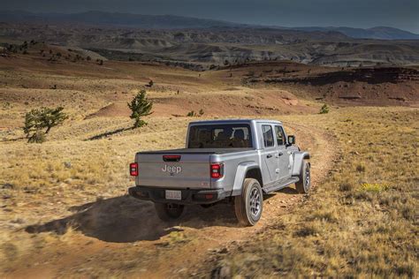 2020 Jeep Gladiator Pickup Arrives Here Are The Official Auto Car