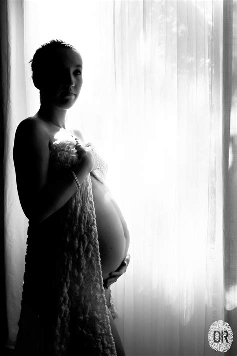 Maternity Pregnant Self Portrait Photography Maternity Poses Maternity