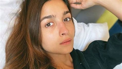 Alia Bhatt Is A Sight For Sore Eyes With Her No Makeup Look
