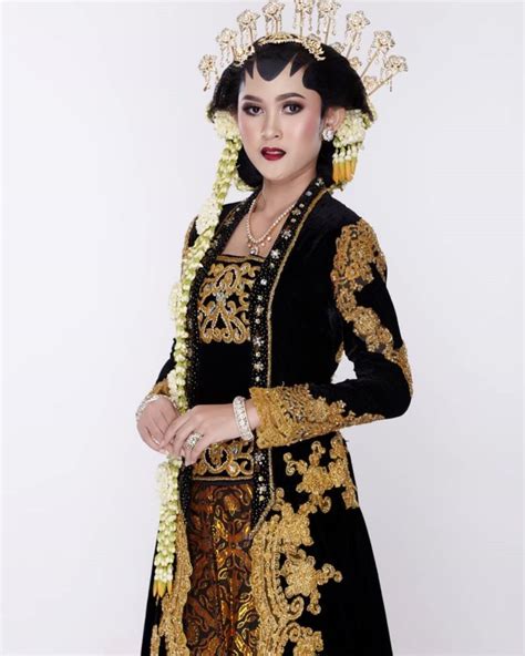 √ 50 Model Kebaya Jawa Tradisional Klasik Modern Dan Kombinasi Girlisme