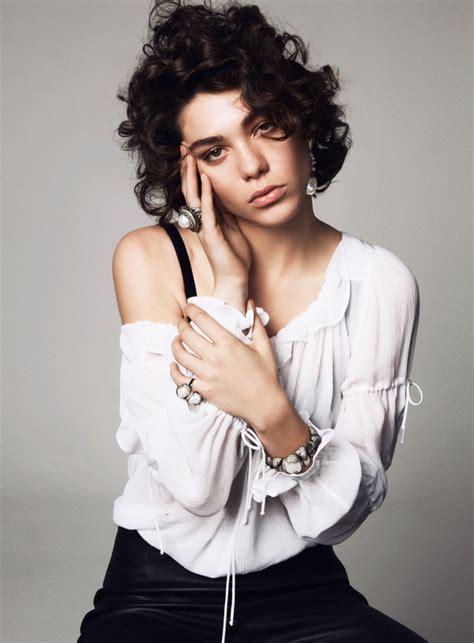 Curly hairstyles and haircuts for curly hair bear an inimitable romantic and nonchalant flair, whether they are natural curly hairstyles, curly shag haircuts styled messy or chic. Steffy Argelich Wears Curly Hairstyles for Vogue Turkey ...