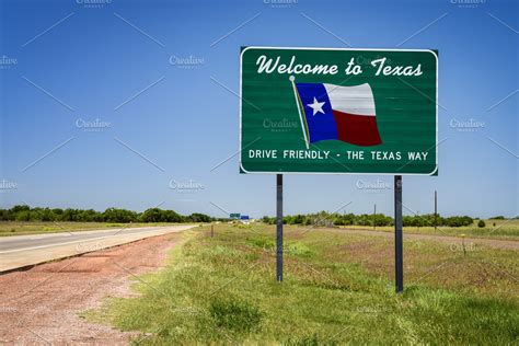 Welcome To Texas State Sign High Quality Transportation Stock Photos