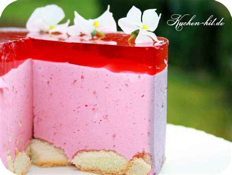 Mit einem boden aus löffelbiskuits und einer zitronigen creme aus frischkäse, die mit gelatine gefestigt wird, ist sie einfach ein echtes highlight auf der kaffeetafel. Himbeertorte / Himbeerkuchen Rezept ohne Backen