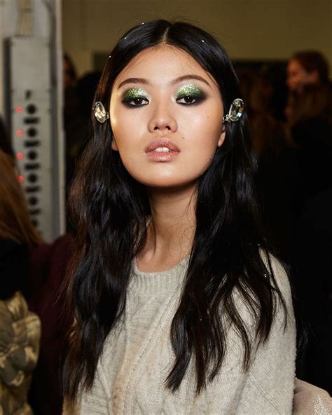 12 Fall Beauty Trends To Try Even If You Have Nowhere To Go Fall Beauty Trends Beauty