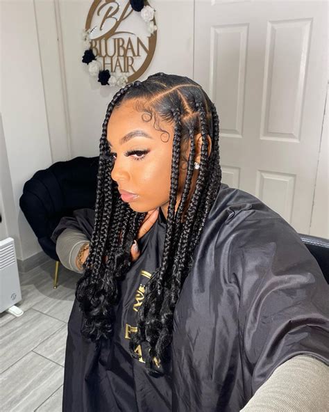 20 knotless braids with beads fashion style