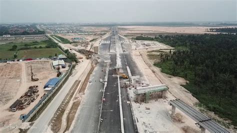 It will connect taiping, perak to banting in selangor. West Coast Expressway (WCE) Bandar Bukit Raja Interchange ...