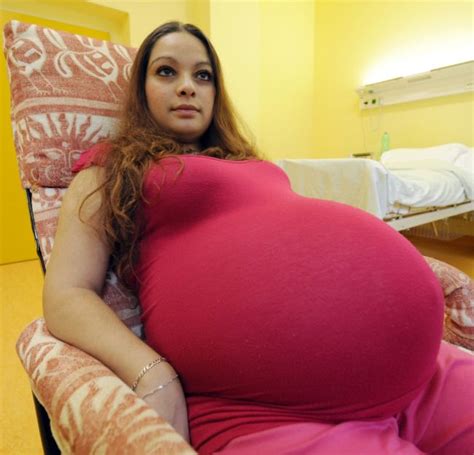 Mother Expecting Countrys First Quintuplets Czech Women Pregnant Women Pregnant