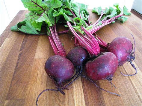 The proven health benefits of beetroot will leave you with a smile. 20091121 beetroot