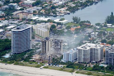 Miami Building Evacuated Near Site Of Deadly Condo Collapse