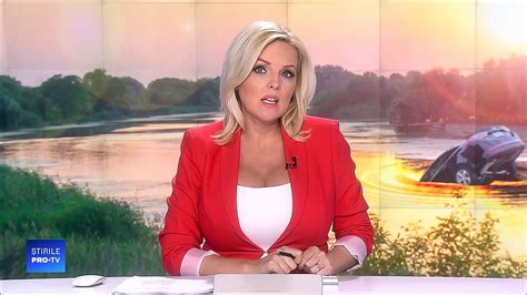 Busty Blonde News Anchor Great Cleavage Pics Xhamster