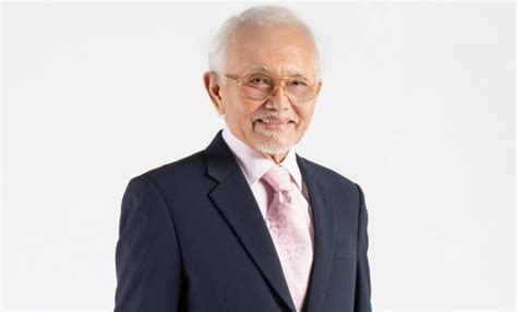 Matlamat 1 malaysia adalah melahirkan sebuah negara bangsa malaysia yang terdiri daripada pelbagai kaum dan agama yang harus menganggap diri mereka sebagai satu keluarga besar dalam satu negara bangsa malaysia, malah berfikir dan bertindak ke arah mencapai perpaduan yang jati. Perpaduan kukuh pemangkin pembangunan | Utusan Borneo Online