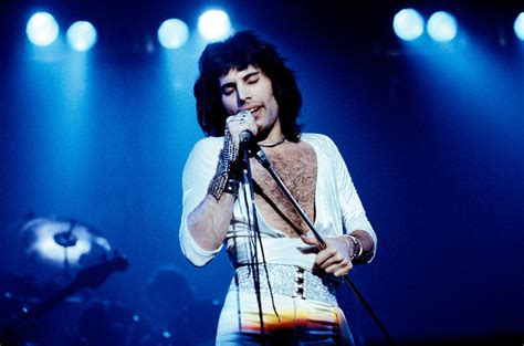 5 Things To Know About Queen Frontman Freddie Mercury Billboard