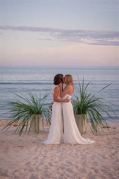 Lovers key adventures and events is a beautiful beachside wedding venue in fort myers beach, florida. St. George Island beach wedding