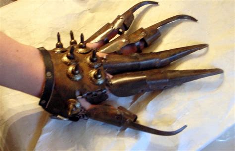 Spiked Bronze Gauntlets Articulated Fingers Samurai Armor