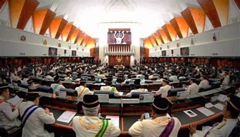 Untuk menjadi ahli parlimen, anda perlu memenuhi beberapa syarat iaitu : SIDANG DEWAN RAKYAT BERMULA - SAHIH