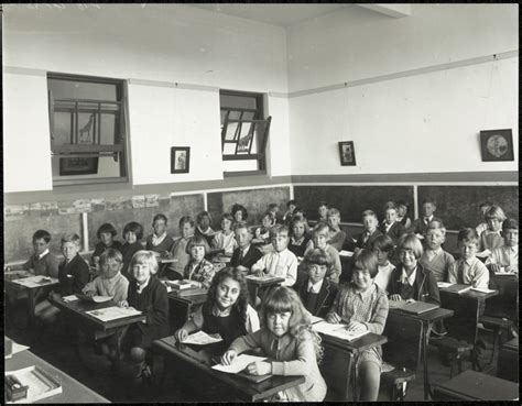 Children In Classroom At Coogee Public School 1930 The Dictionary Of