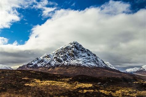 As Highlands Da Escócia Com Suas Montanhas Nevadas São De Tirar O