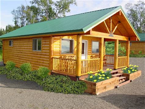 Log cabins come in all shapes. Tips To Decorate Small Cabin With Free Cost | Home Decor ...