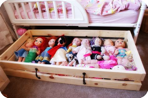 I Heart My Glue Gun Diy Doll Storage