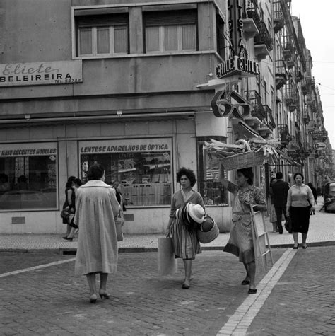 Rua morais soares directions {{::location.tagline.value.text}} Lisboa on Instagram: "#Lisboa de Outros Tempos Vendedoras ...