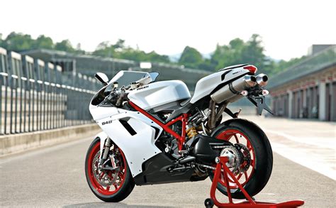 2012 ducati superbike 848/848 evo corse se. 2013 Ducati 848 EVO: pics, specs and information ...