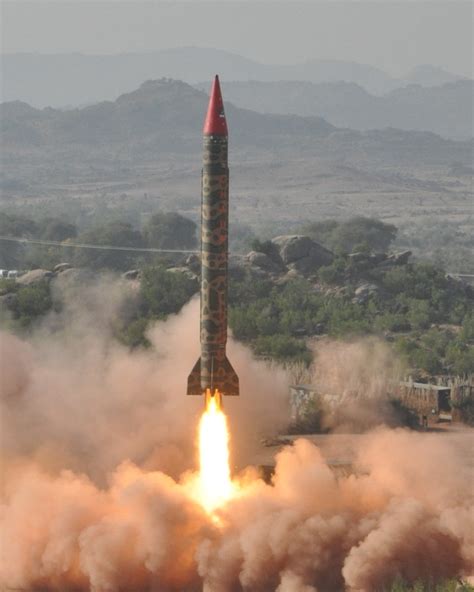 The Other Bomb Pakistans Dangerous Nuclear Strategy Huffpost