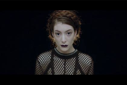 Lorde S Gif Tastic Guide To Super Bowl Xlviii Mtv