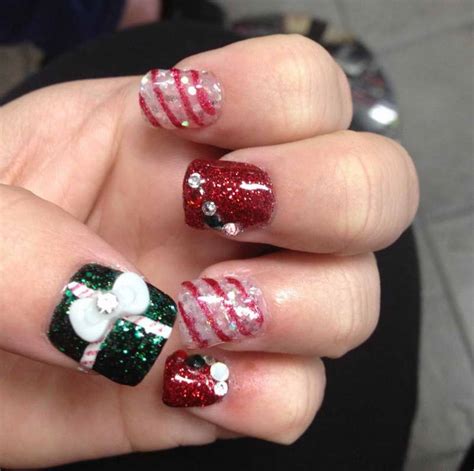 Nothing says christmas quite like santa claus and this design is one of the easiest and best to start with for christmas 2020. 28 Winter Nail Arts