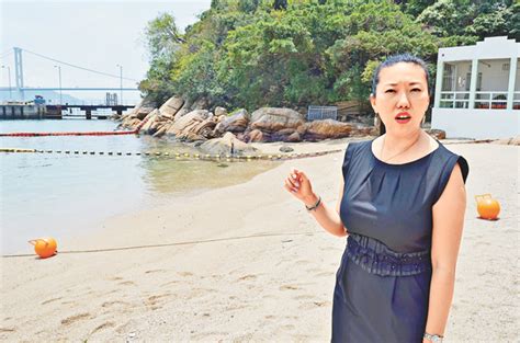 民建聯強烈譴責美國政府干預香港事務的霸凌行為 民建聯舉辦「變革 重燃安居希望」圓桌會議 近15萬人參加民建聯「會慶大抽獎」 主席李慧琼今抽出100位幸運兒 民建聯荃灣區議員林琳表示，每逢颱風過後，就會有大量垃圾沖上荃灣海岸的多個沙灘。 羅繼盛 攝