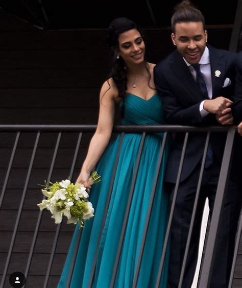 According to the publication, the pair got. emeraude e prince royce al matrimonio di un amico
