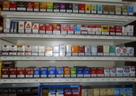 Dort sind zigarettenpreise fast zweimal weniger. Chesterfield e Gauloises Costeranno di più: +30 Centesimi ...