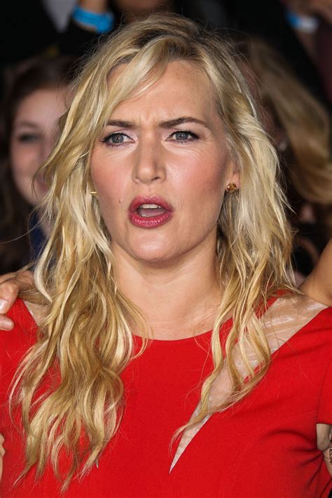 In a world divided by factions based on virtues, tris learns she's divergent and won't fit in. KATE WINSLET at Divergent Premiere in Los Angeles - HawtCelebs